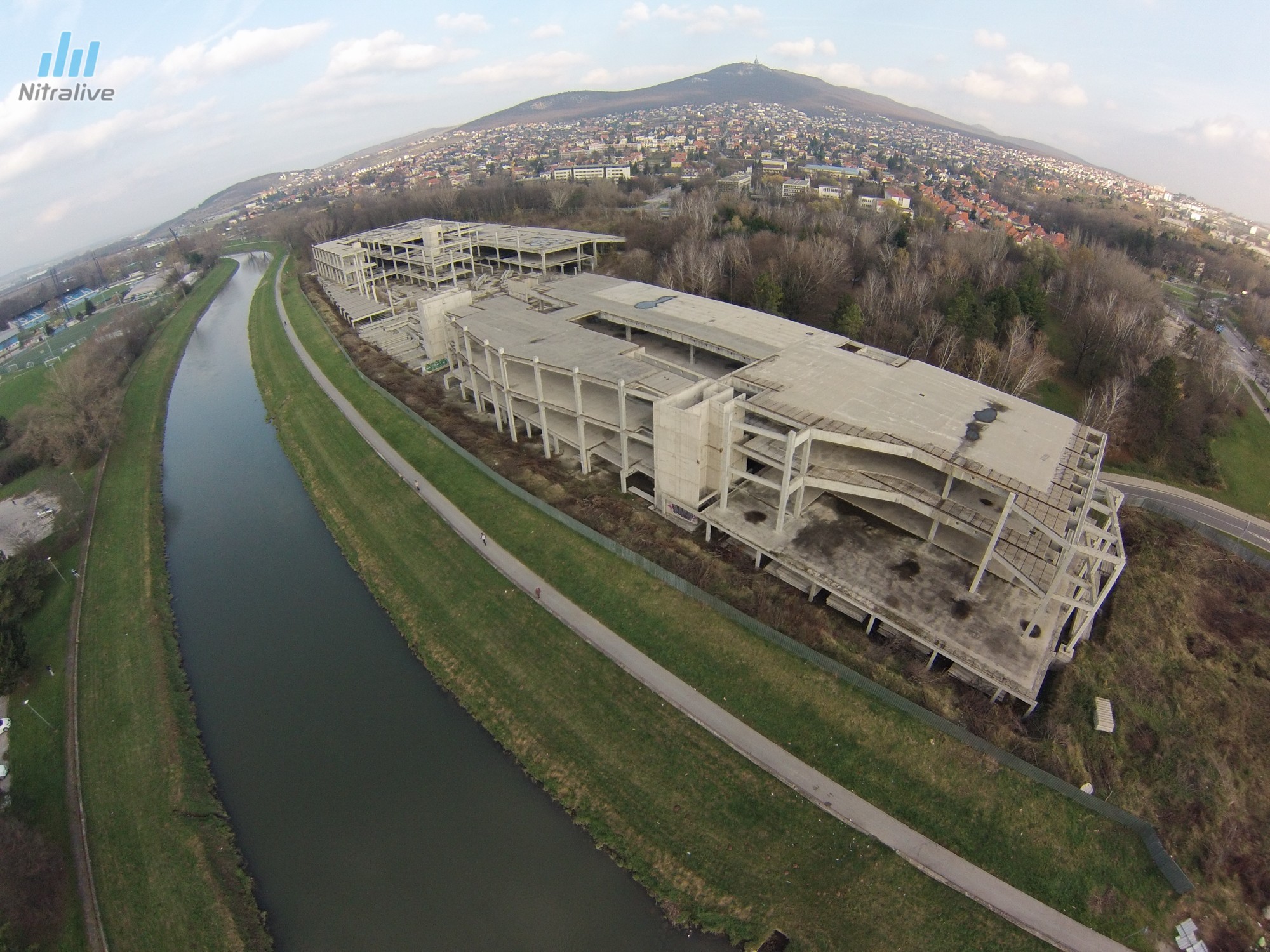 Skelet City park - Promenada living park Nitra