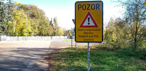 Podjazd na Zobor uzavreli, po dostavbe Living parku bude jednosmerný