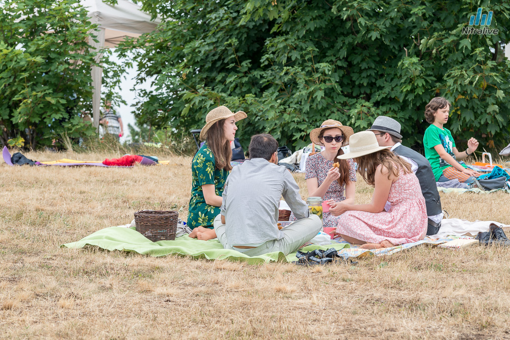 Raňajky v tráve 2015