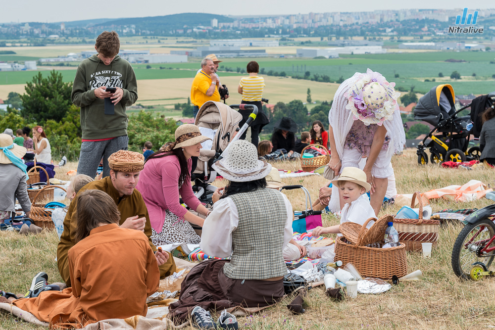 Raňajky v tráve 2015