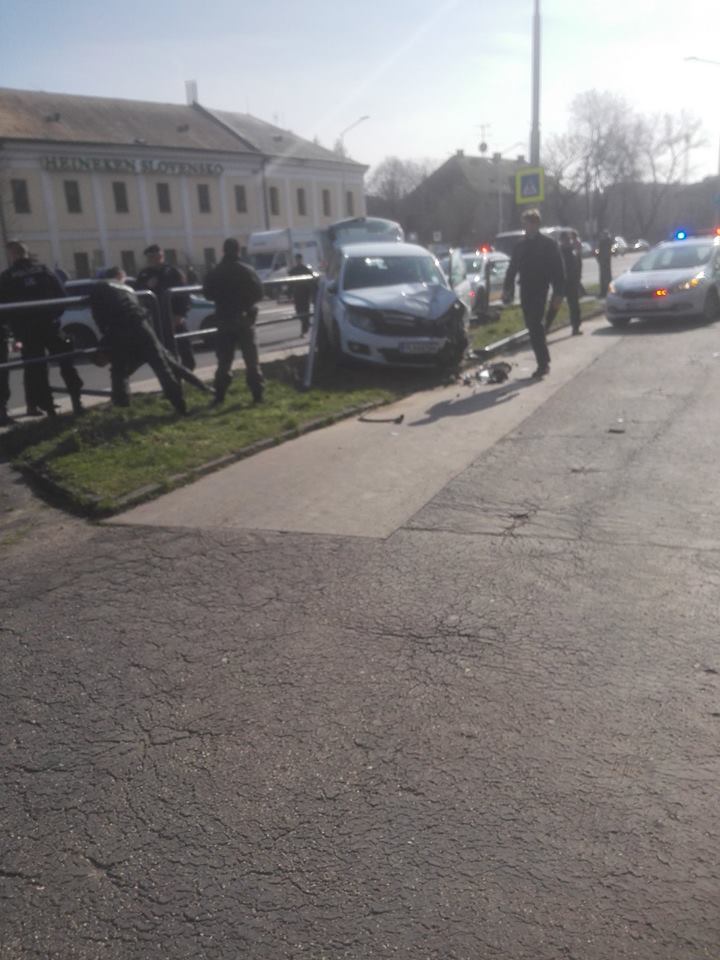 Policajný zásah Štefánikova ulica Nitra