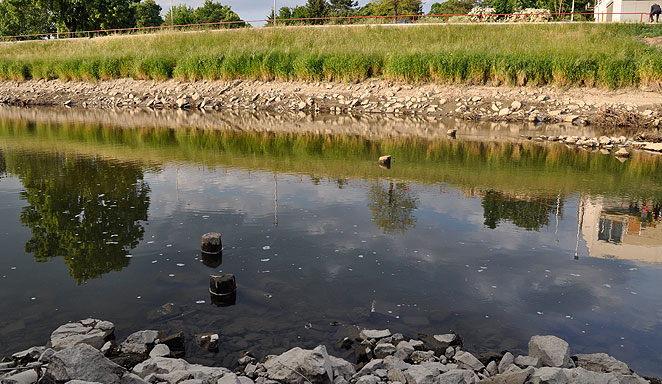 Nízky stav hladiny rieky Nitra