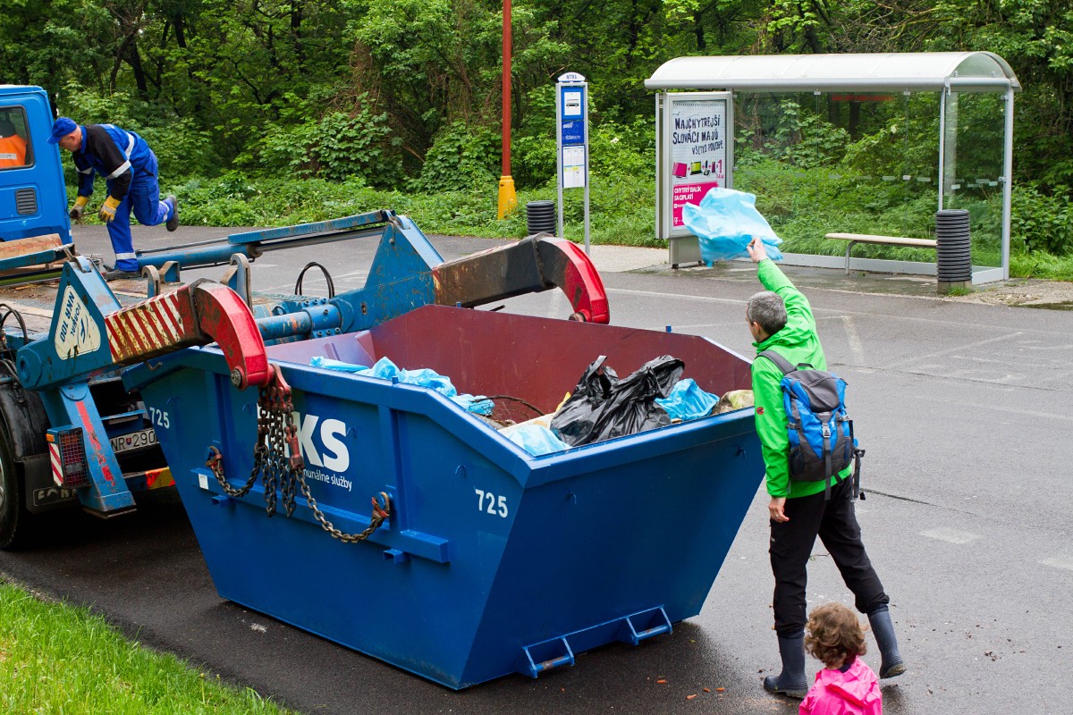 Jarné čistenie Zobora 2014