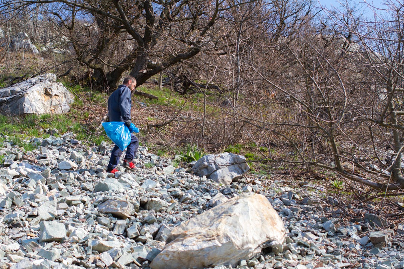 Jarné čistenie Zobora 2015 + čistenie ruín kláštora