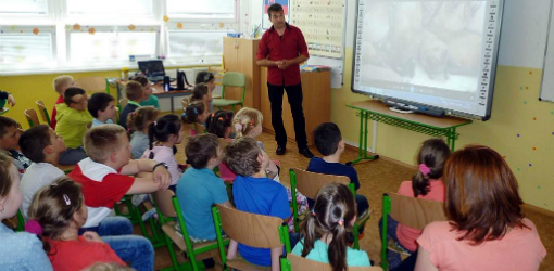 Škola sa dlhodobo venuje problematike životného prostredia a cieľom tejto prednášky bolo pozdvihnutie environmentálneho cítenia detí