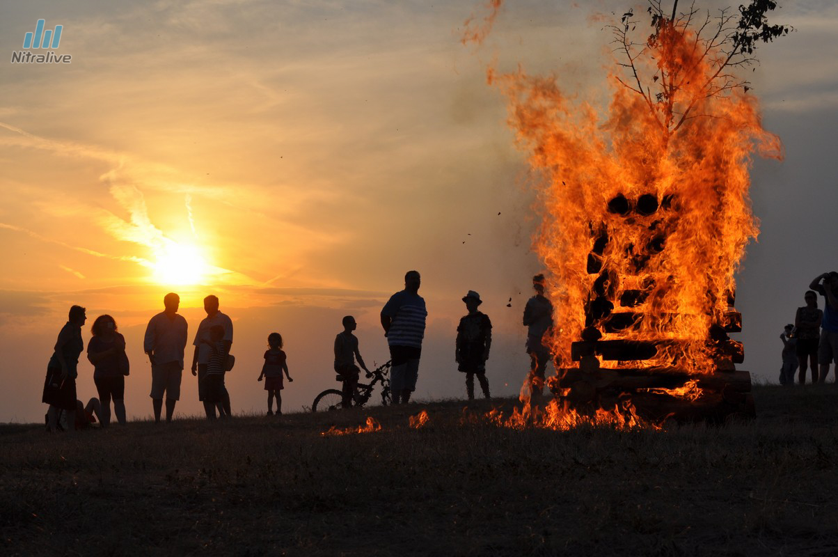 Vatra zvrchovanosti Dražovský kostolík Nitra 2015