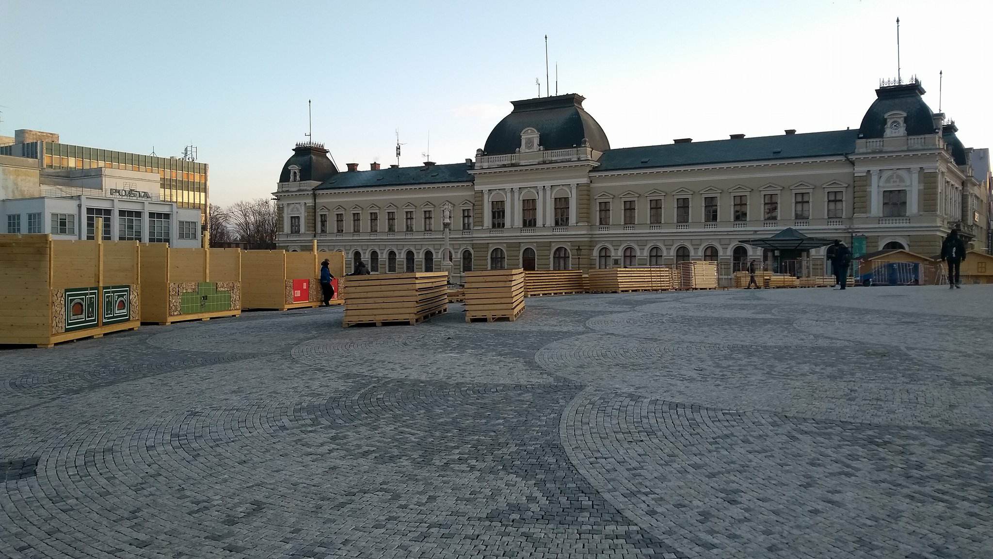 Vianočné stánky Nitra - demontáž