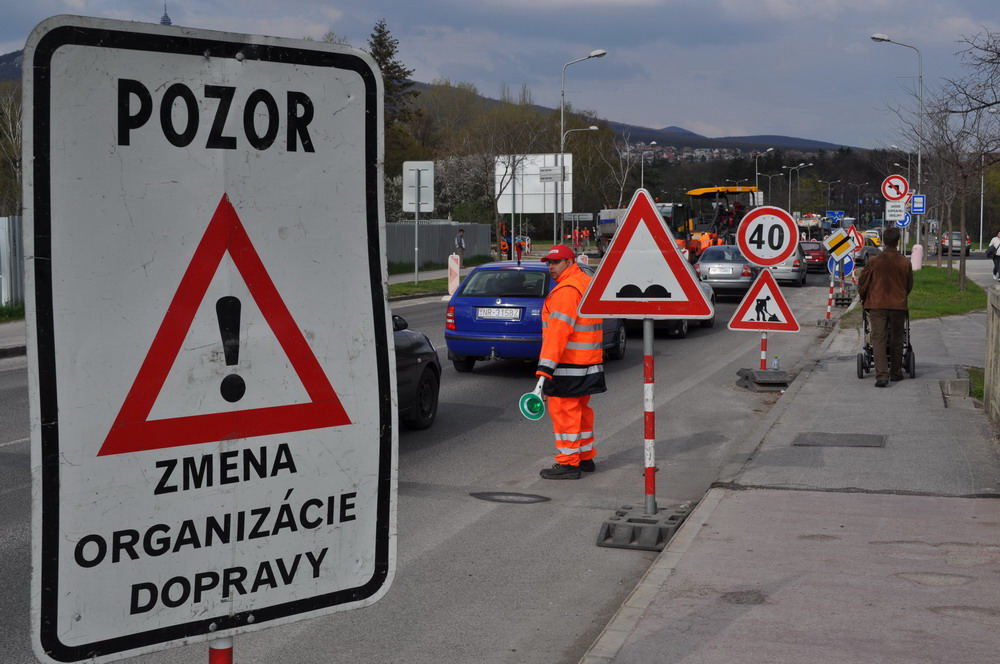 Kruhový objazd Napervillská ulica v Nitre