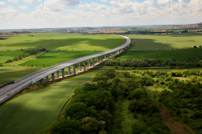 R1 Pr1bina z lietadla