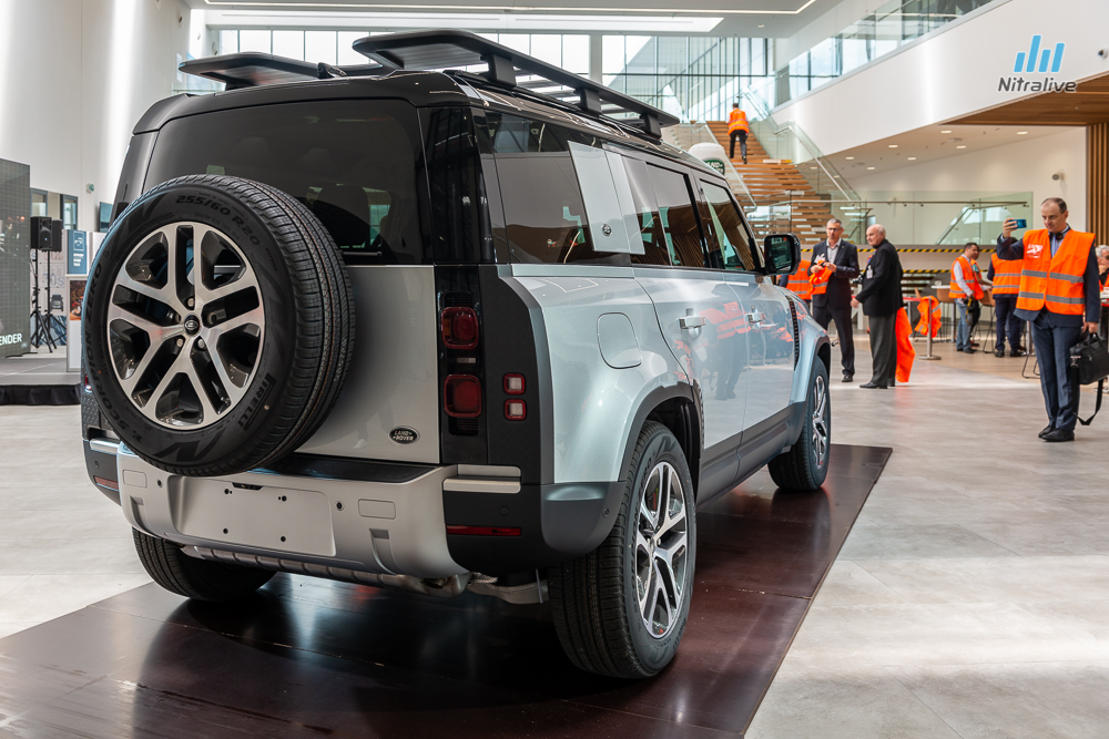 Jaguar dnes v Nitre predstavil nový Defender