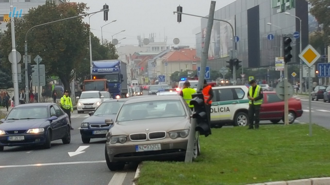 Dopravná nehoda Štefánikova ulica Nitra