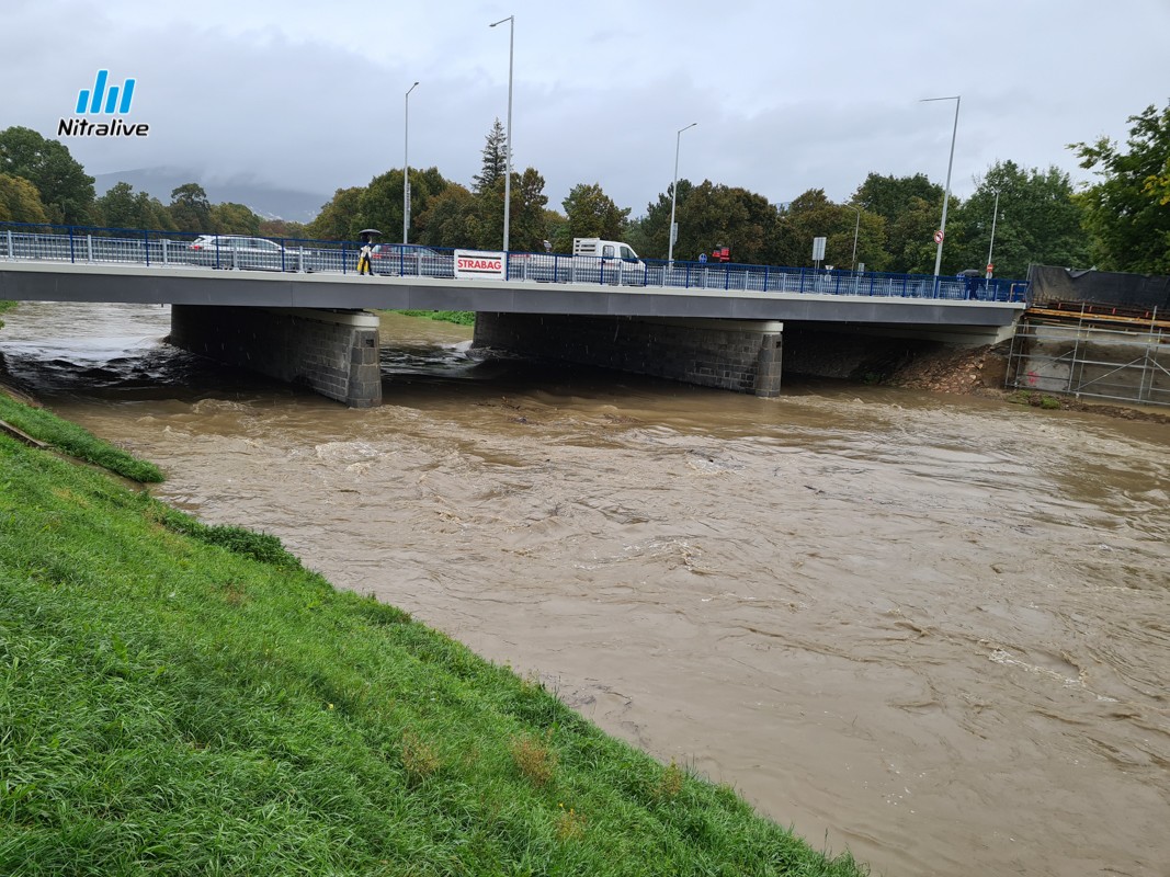 Foto + video: Zvýšená hladina rieky Nitra (14. október 2020)