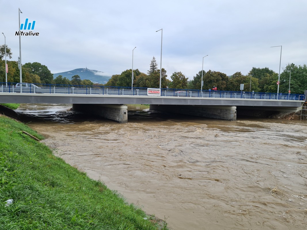 Foto + video: Zvýšená hladina rieky Nitra (15. október 2020)