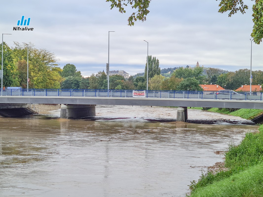 Foto + video: Zvýšená hladina rieky Nitra (15. október 2020)