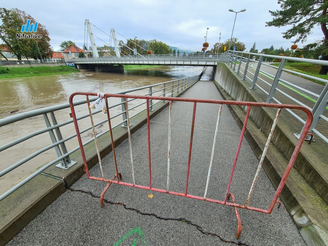 Foto + video: Zvýšená hladina rieky Nitra (15. október 2020)