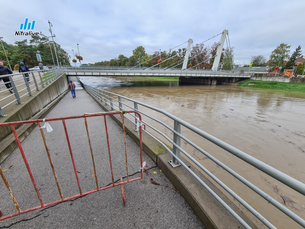 Foto + video: Zvýšená hladina rieky Nitra (15. október 2020)