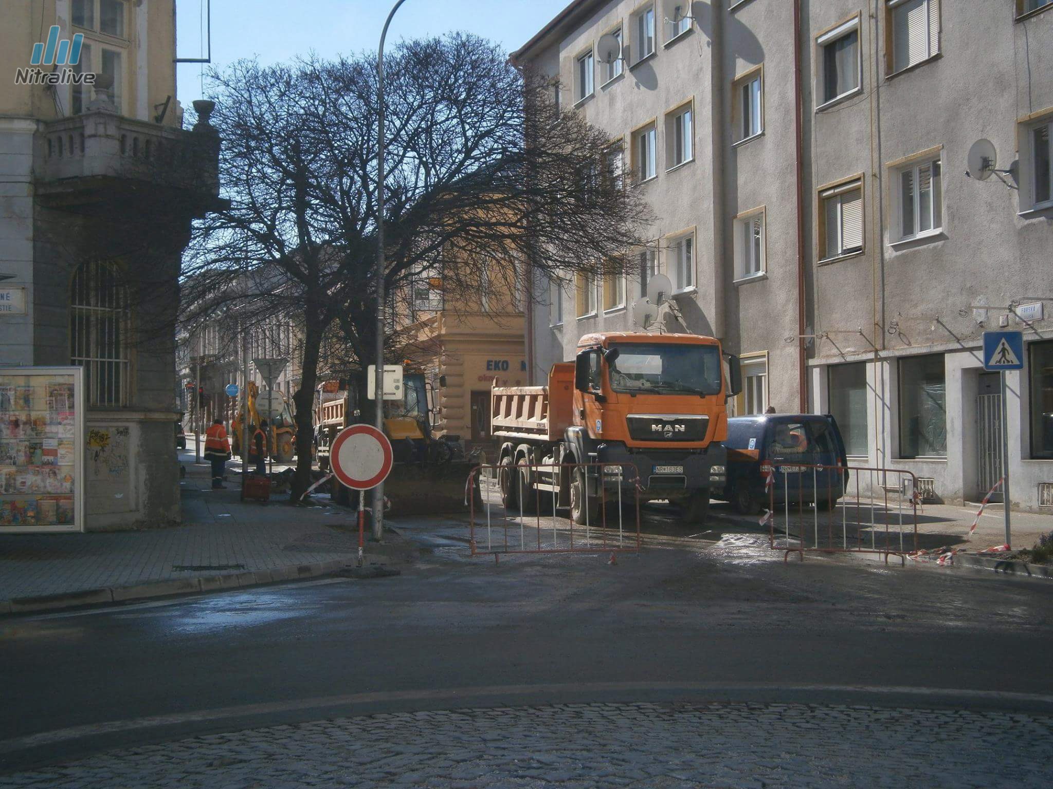 Prasknuté potrubie, Farská ulica Nitra