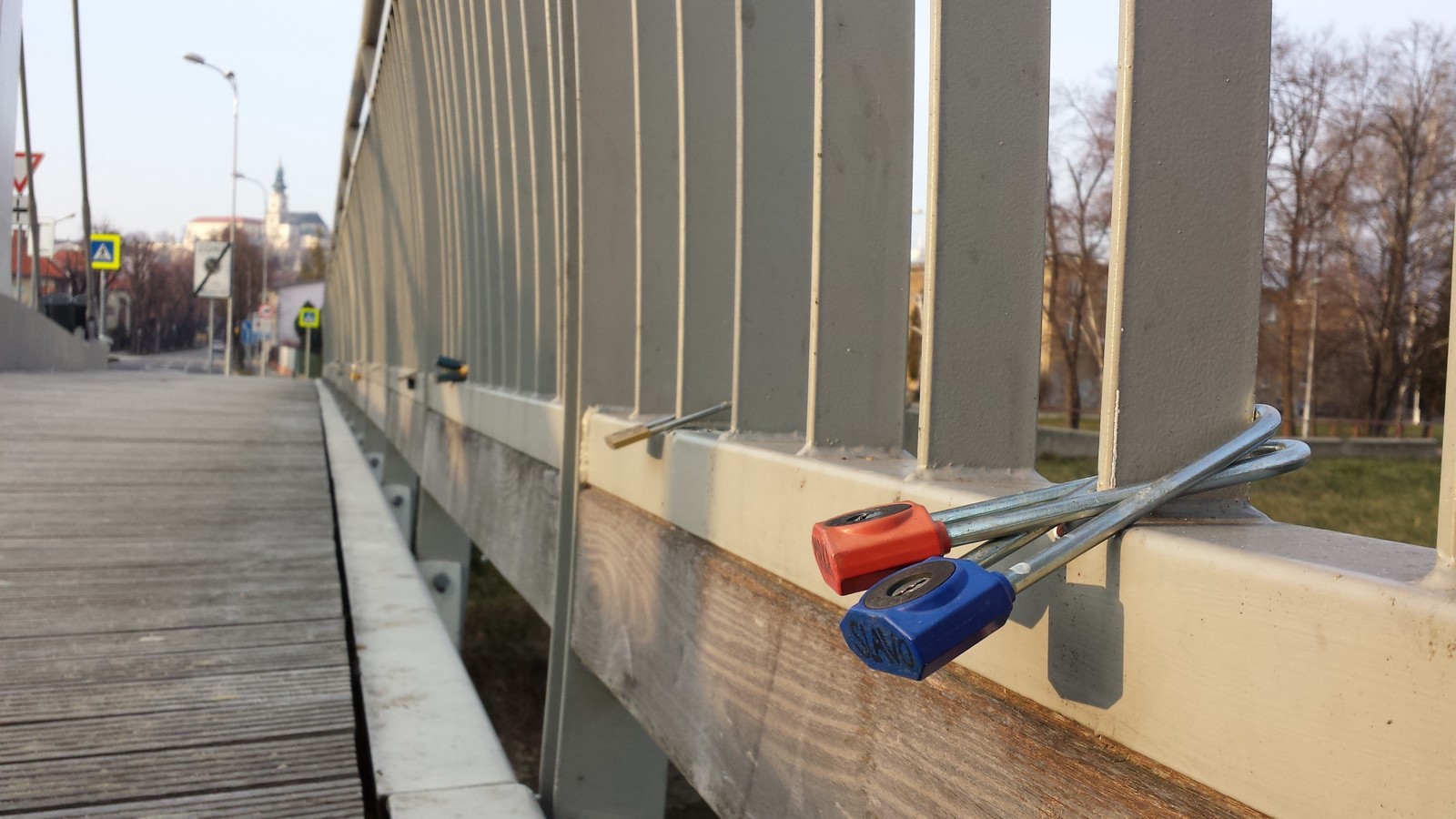 Chrenovský most Nitra - zámky