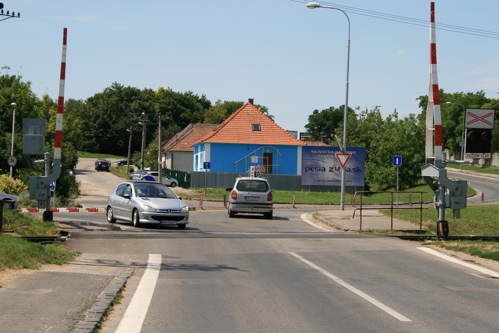 Železničné priecestie Braneckého v Nitre