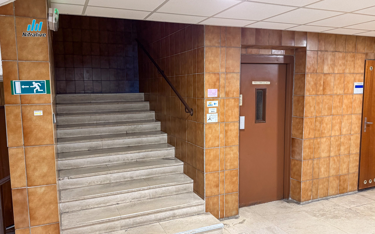 Budova VÚB Nitra, interiér