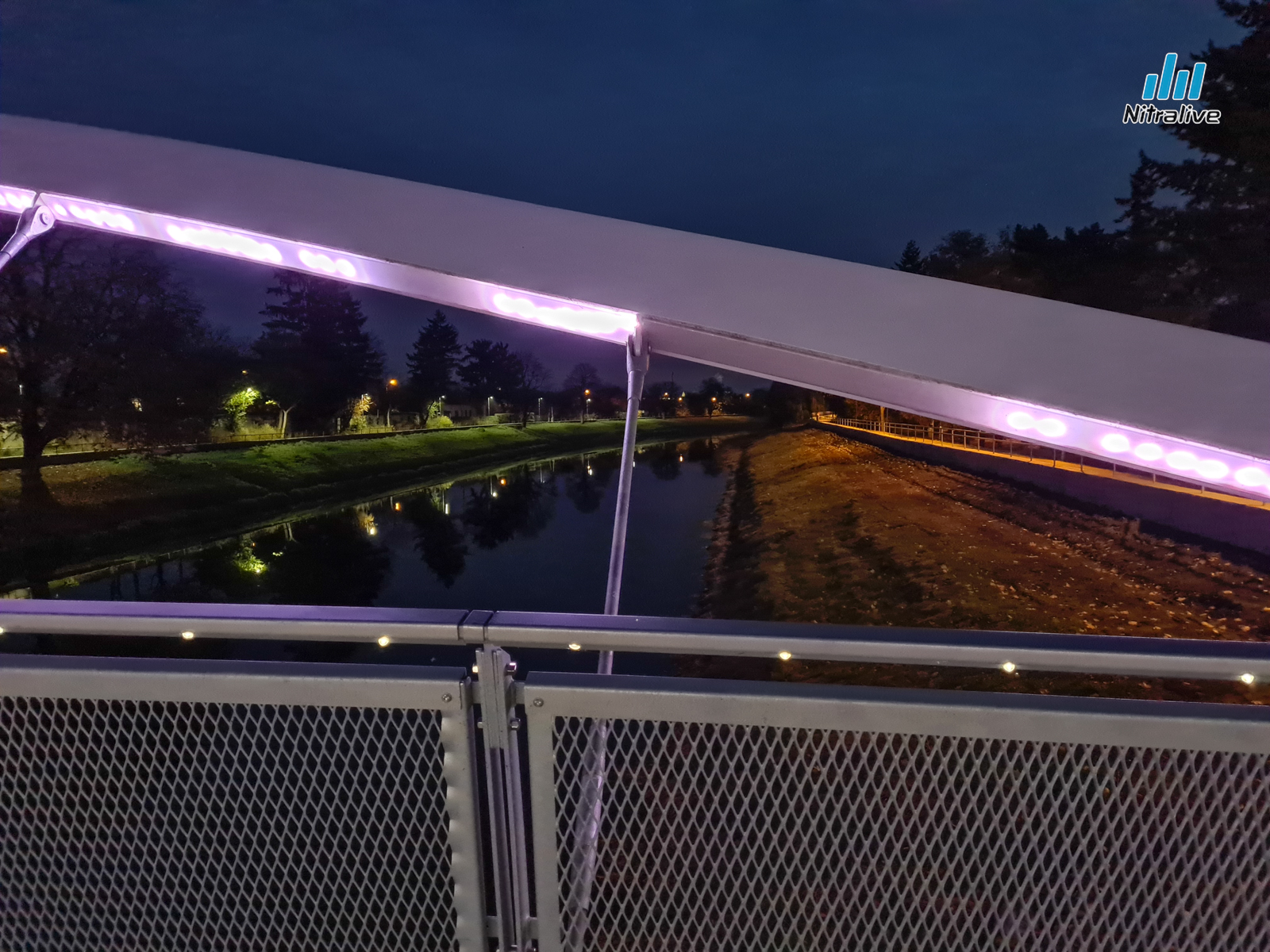 Kalvársky cyklomost má nefunkčné LED osvetlenie, oprava do konca novembra