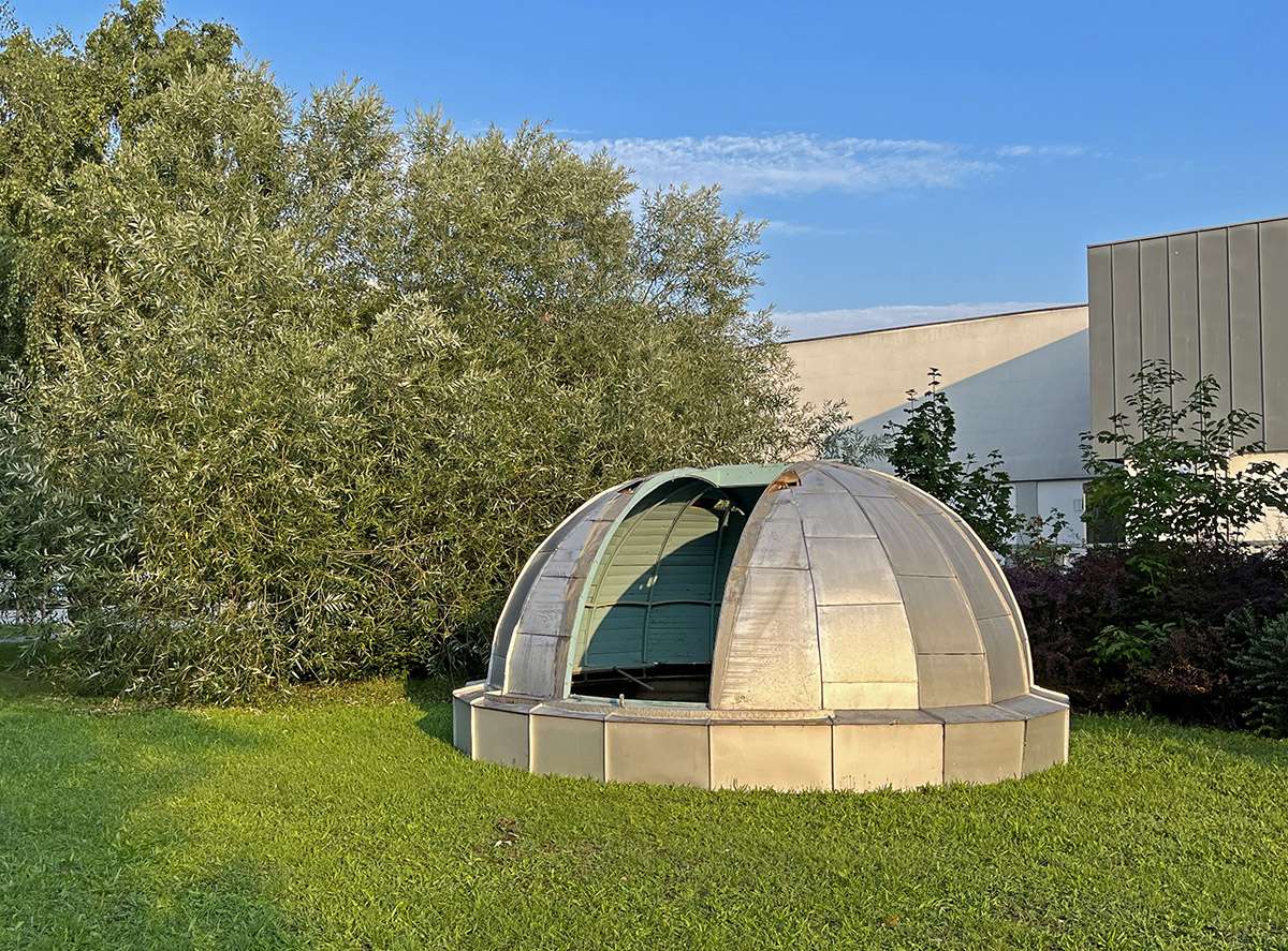 V Krajskom osvetovom stredisku prebieha výmena kupoly a ďalekohľadu