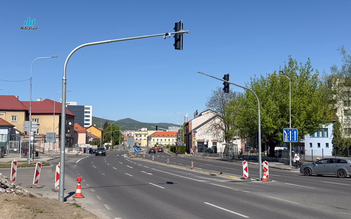 Križovatka Štefánikova x Staničná x Rázusova, semafory