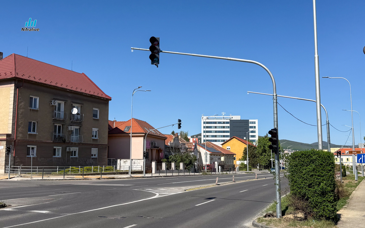 Križovatka Štefánikova x Staničná x Rázusova, semafory