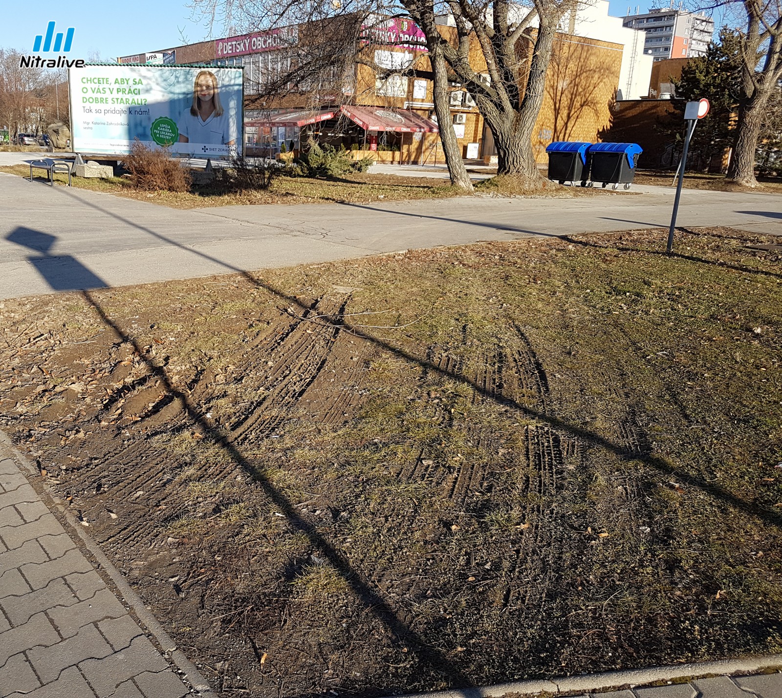 Priestor pred budovou Lipa po rekonštrukcii