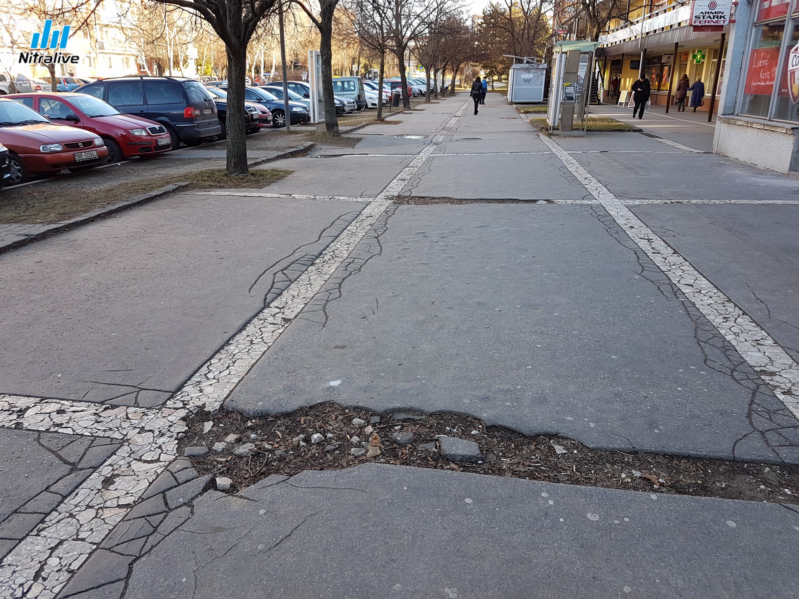 Priestor pred budovou Lipa po rekonštrukcii