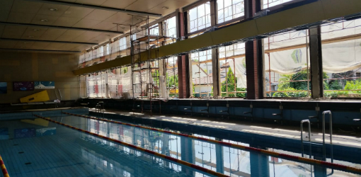 V mestskom kúpeli prebieha rekonštrukcia obvodového plášťa bazénovej haly