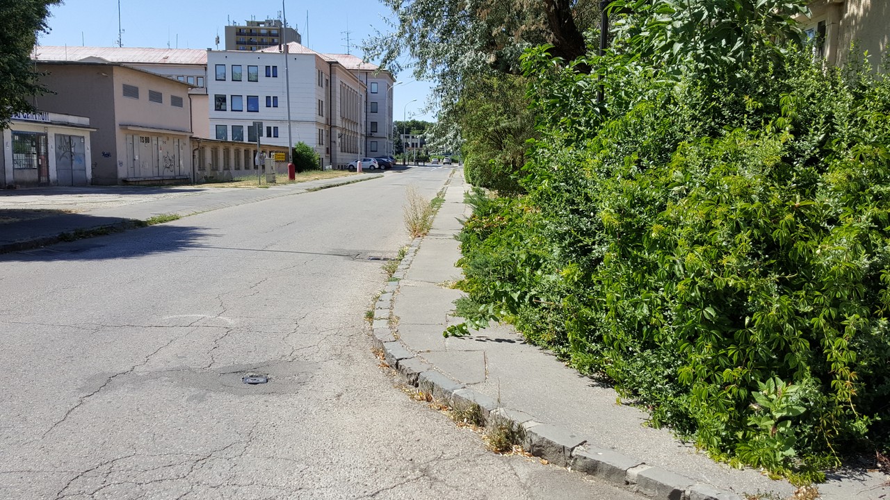 Návrh na riešenie parkovania na ulici Smetanovej a Richtára Peregrína v Nitre
