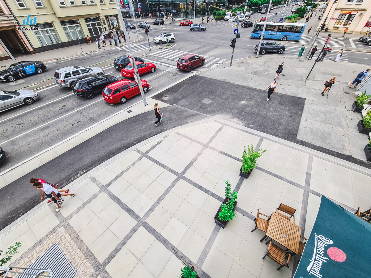 Predĺženie pešej zóny Nitra, Prior - Orbis