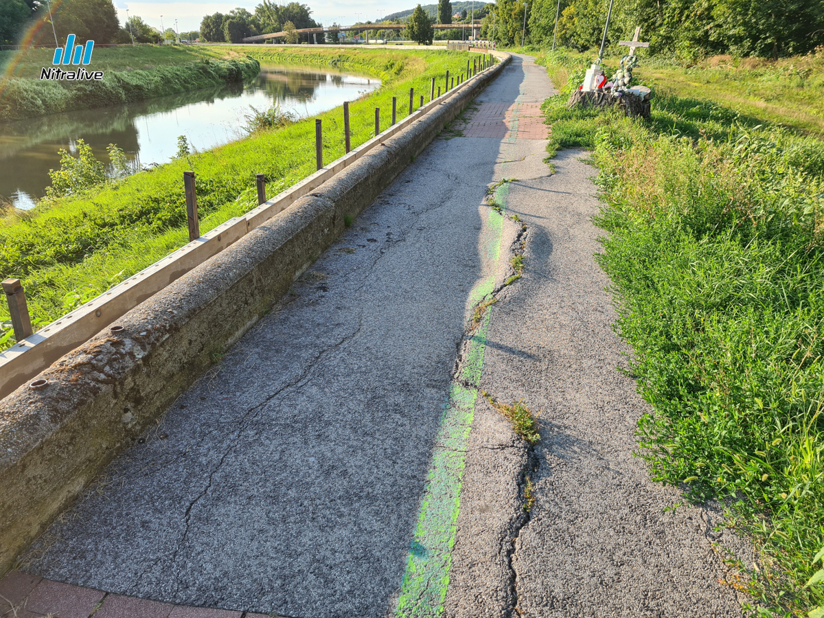 Vodohospodári stavajú nový ochranný múr pri rieke Nitra, ide o protipovodňové opatrenia