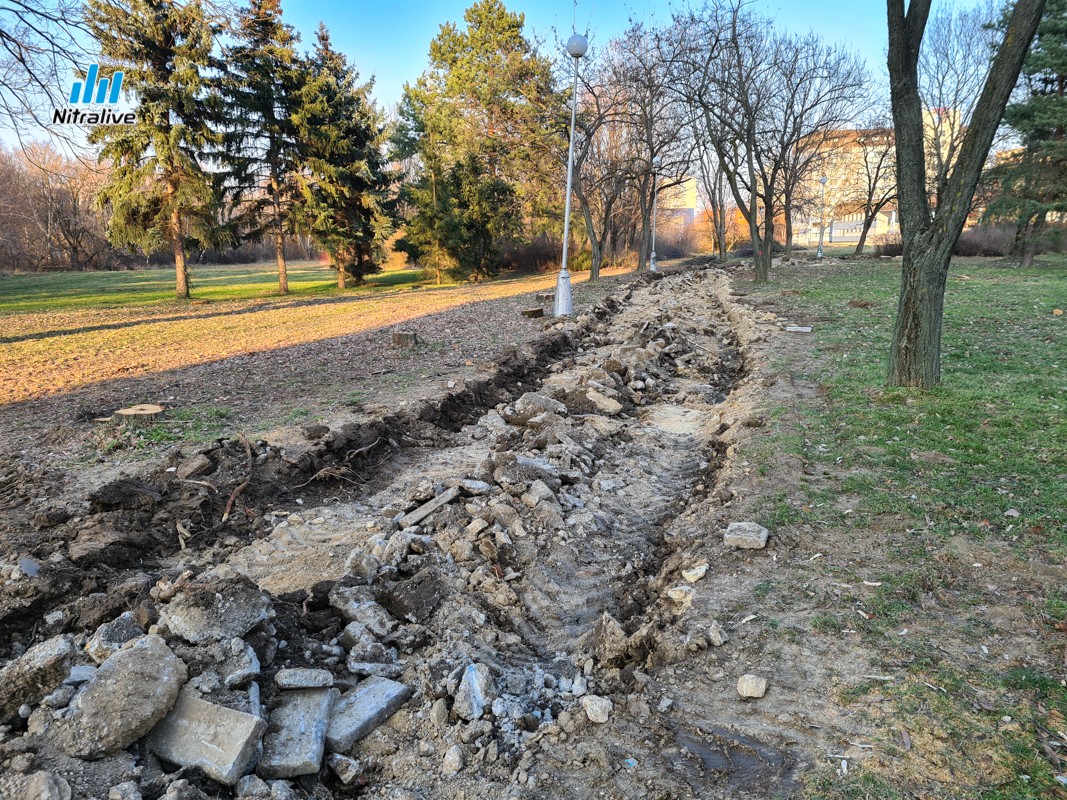 Medzi ŠKD Bernolák a Aulou SPU revitalizujú priestor