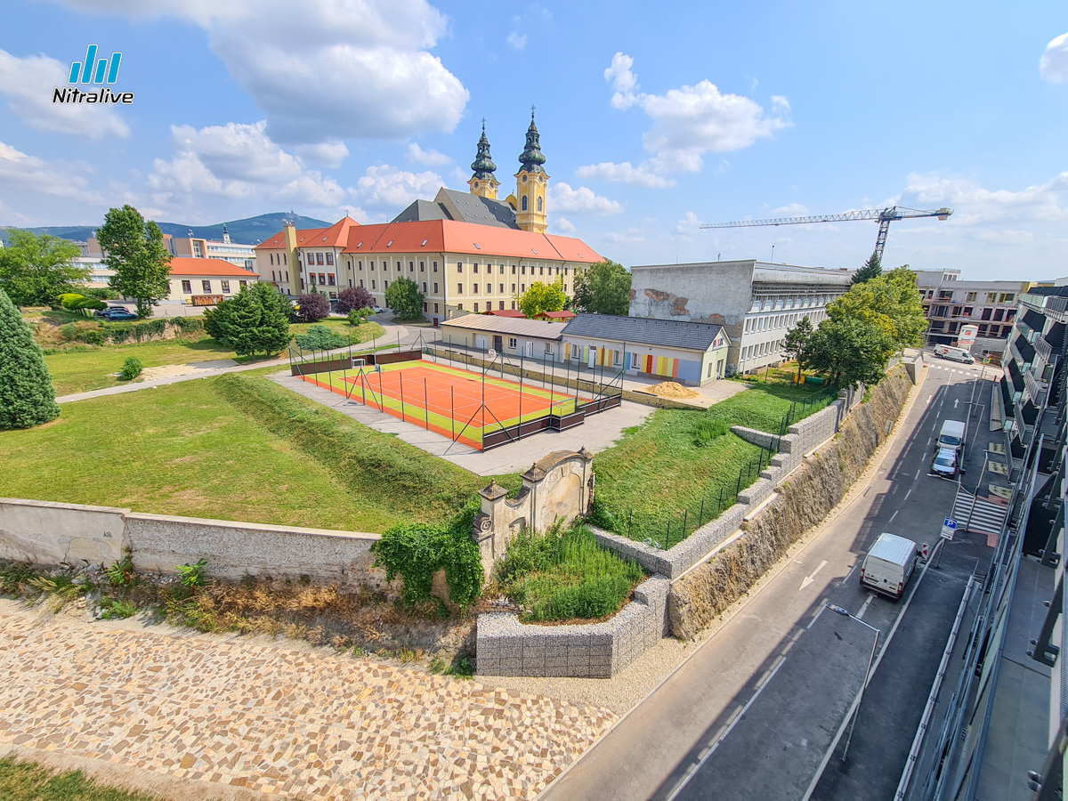 Tabáň - prehliadka interiéru polyfunkčného objektu + výhľady