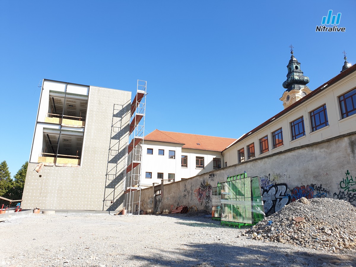 Administratívna budova, Veterná ulica, Staré mesto, výstavba september 2019