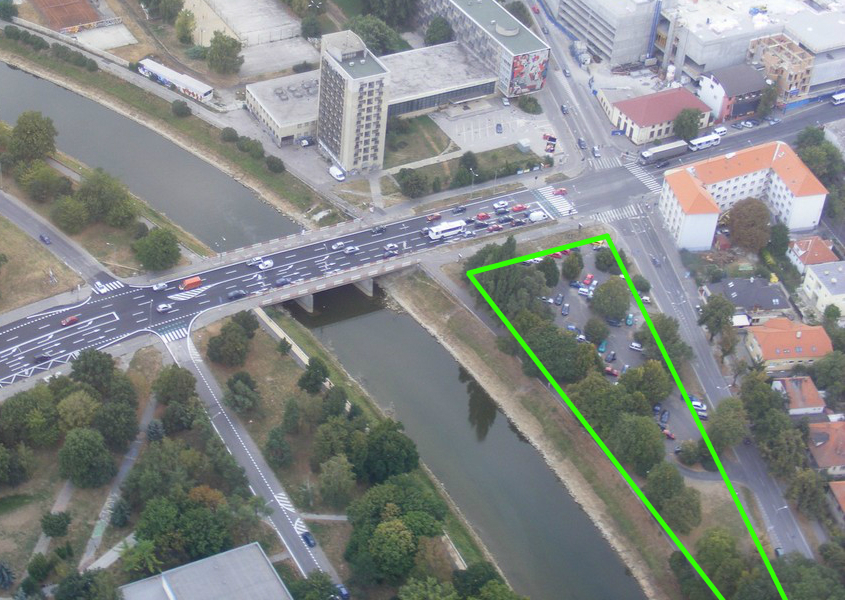 Wilsonovo nábrežíe Nitra - letecký pohľad na SPU a parkovisko